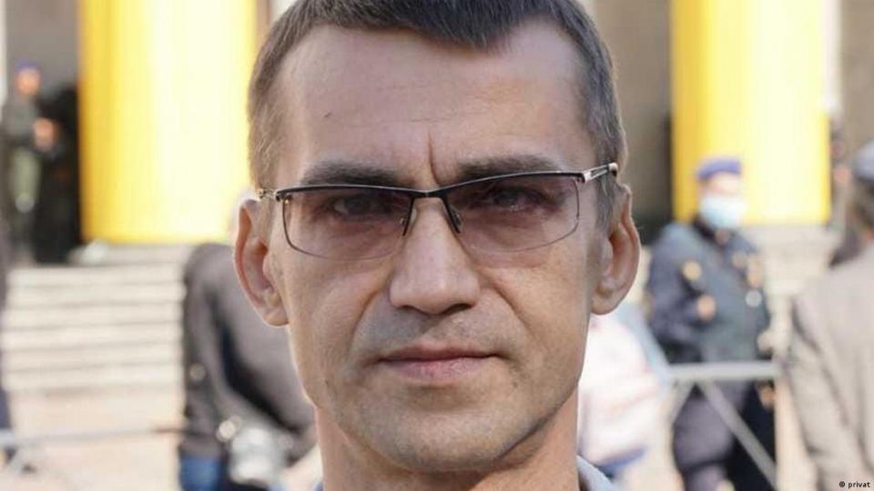  Ο Όλεχ Ζβίλιγ από την οργάνωση «Προστασία κρατουμένων στην Ουκρανία» 