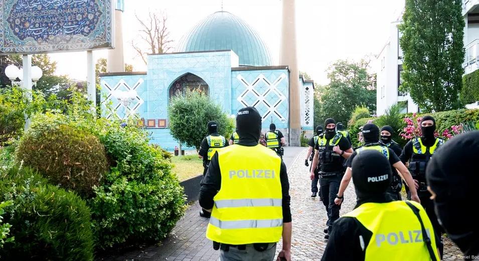  Έφοδος της αστυνομίας στο Μπλε Τζαμί του Αμβούργου το πρωί της Τετάρτης 