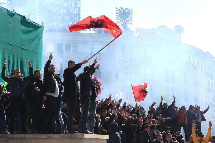 Βίαιες διαδηλώσεις κατά του Έντι Ράμα