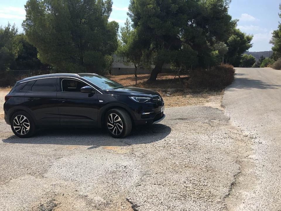 Opel  Grandland X Ultimate 1.5 Diesel MT6 : Καλύπτει τις ανάγκες του σύγχρονου οικογενειάρχη