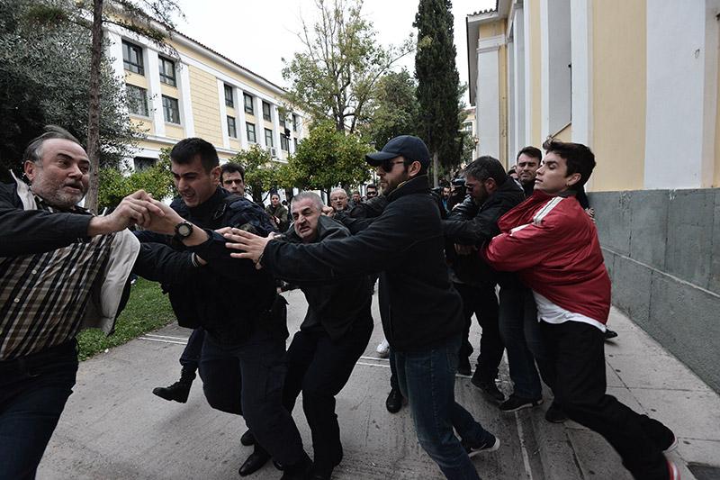 ΑΥΤΟΣ ΕΙΝΑΙ Ο ΔΟΛΟΦΟΝΟΣ ΤΗΣ ΔΩΡΑΣ