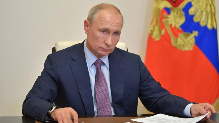 Ο Πούτιν ενέκρινε εμβόλιο για τον κορονοϊό - Εμβολιάστηκε ήδη η κόρη του