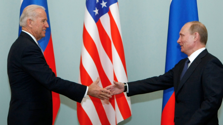 Ρωσία: Ενδεχομένως τον Ιούνιο η σύνοδος κορυφής Μπάιντεν-Πούτιν