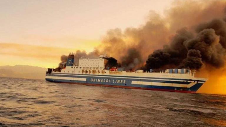 Φωτιά στο πλοίο Euroferry Olympia: Μεταφέρονται στην Κέρκυρα 278 επιβαίνοντες – Ένα άτομο στο νοσοκομείο