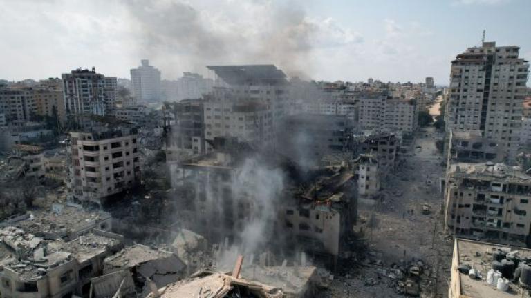 Ο ισραηλινός στρατός έριξε φυλλάδια με τα οποία ζητεί από τους κατοίκους της Γάζας να απομακρυνθούν αμέσως προς τον νότο