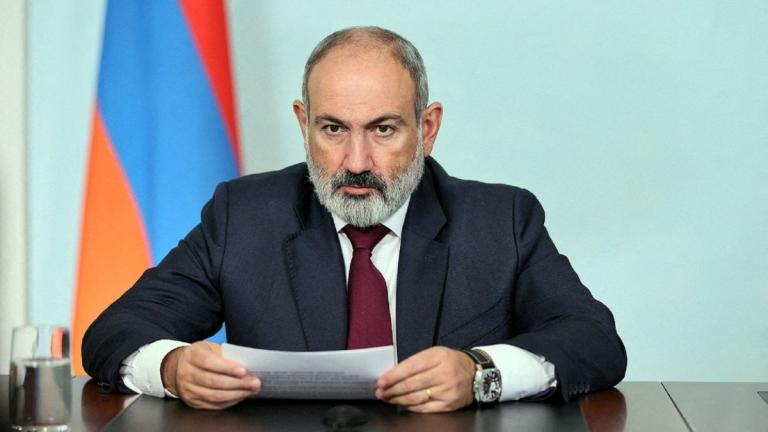 Αρμενία: Αναγκαστική προσγείωση του ελικοπτέρου που μετέφερε τον πρωθυπουργό λόγω δυσμενών καιρικών συνθηκών