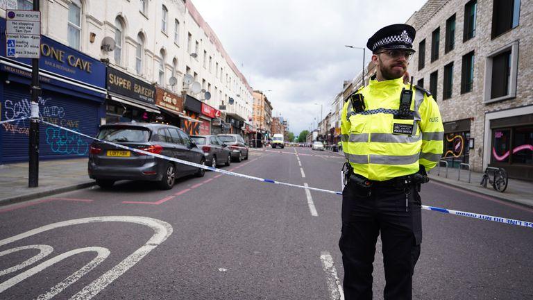 Λονδίνο: Κορίτσι 9 ετών σε κρίσιμη κατάσταση έπειτα από πυροβολισμούς σε εστιατόριο