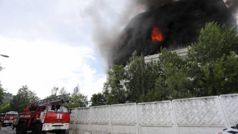 Ρωσία: Επτά νεκροί από την πυρκαγιά που σε κτήριο κοντά στη Μόσχα – Δύο άνδρες έπεσαν στο κενό 