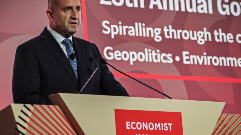  Ράντεφ στο συνέδριο του Economist: Το ΝΑΤΟ δεν πρέπει να συρθεί στον πόλεμο στην Ουκρανία