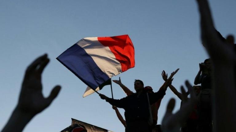 Γαλλία: Σε αχαρτογράφητα νερά η πολιτική κατάσταση — Τα 4 σενάρια που εξετάζονται και ο αντίκτυπος για την Ευρώπη