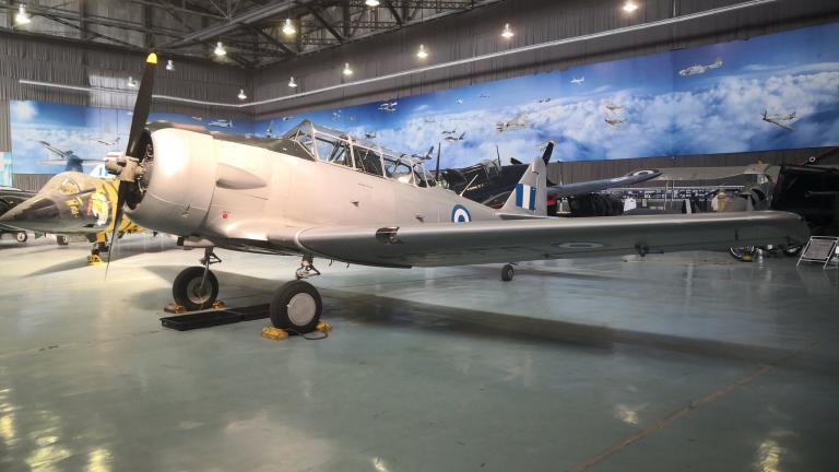 Ανακαινισμένο T-6A Harvard: Στην Αθήνα η πρώτη πτήση στην Ελλάδα 