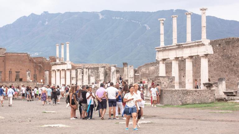 Ιταλία: Περιορισμοί λόγω μαζικού τουρισμού - Μετά την Φοντάνα ντι Τρέβι, περιορισμένος αριθμός επισκεπτών θα ισχύσει και στην Πομπηία