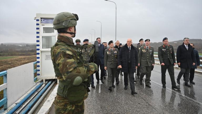 Ν. Δένδιας απευθυνόμενος στους σκοπούς του Φυλακίου στον Έβρο: «Πάντοτε έτοιμοι να προασπίσουμε την κυριαρχία και τα δικά μας κυριαρχικά δικαιώματα»