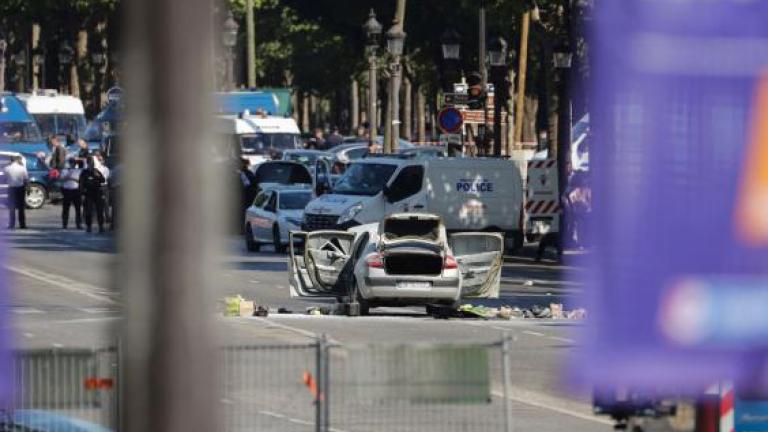 Γαλλία: Όπλα και εκρηκτικά βρέθηκαν μέσα στο όχημα του δράστη που εμβόλισε βαν της Αστυνομίας