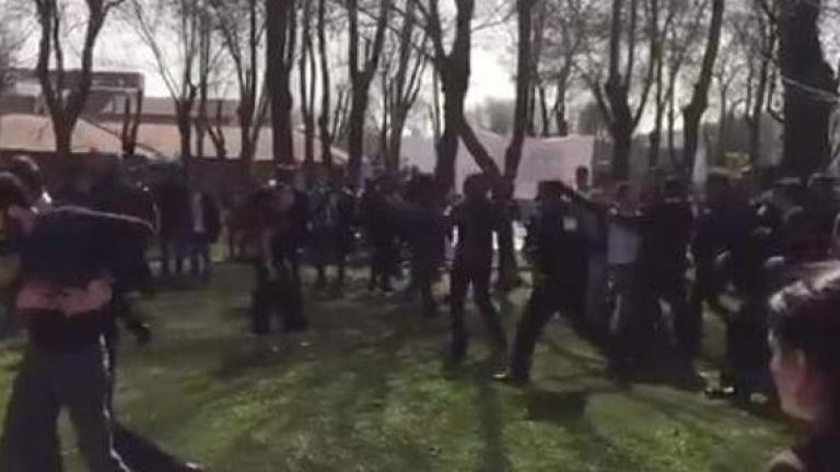 Iσλαμιστές πήδηξαν την περίφραξη της πανεπιστημιούπολης και επιτέθηκαν ξυλοκοπώντας φοιτητές